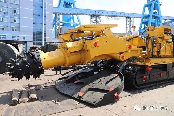 “四化”建设胡家河矿快速掘进再添新“战将”