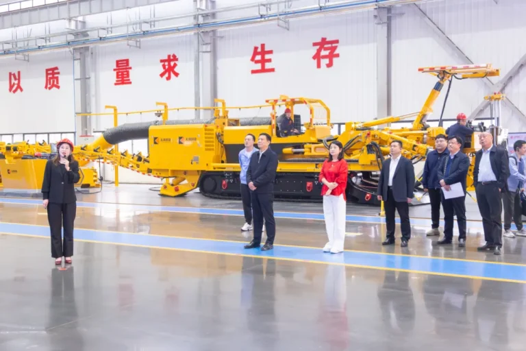 济宁能源集团党委书记、董事长张广宇一行莅临天河科技调研指导