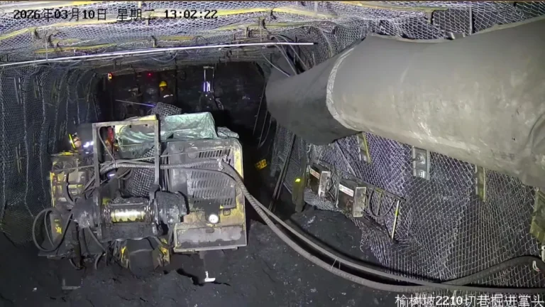 【开局“十五五”｜奋战首季“开门红” 】榆树坡公司：单排日进6.4米！榆树坡刷新岩巷纪录